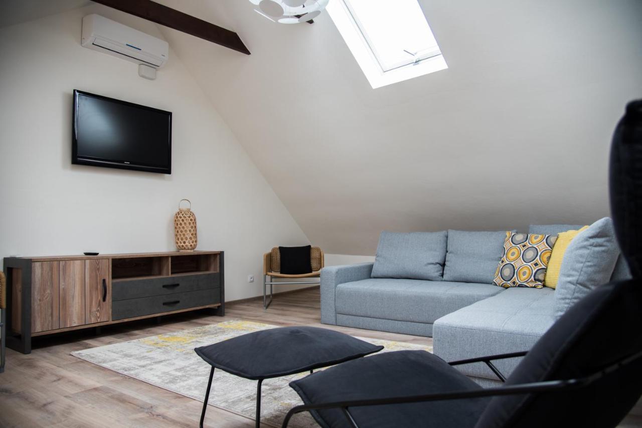Apartman Veritas Mikulov Bagian luar foto